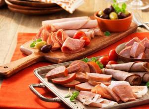 Dania z mięsa i mięsne produkty gastronomiczne