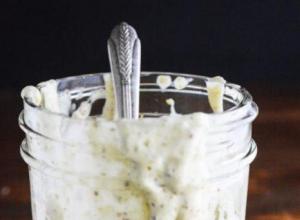 Tartar sauce with mayonnaise: recipes and cooking features