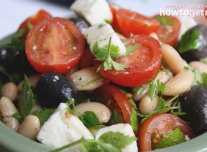 Patarimai, kaip tinkamai paruošti graikiškas salotas