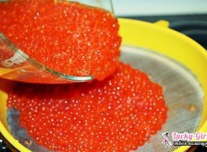 Cum să sărați caviarul de somon acasă